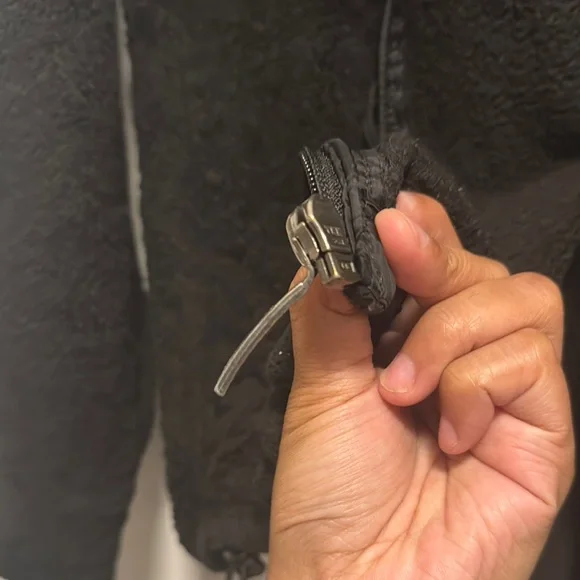 The North Face Kids Black fleece Jacket - Picture 4 of 4